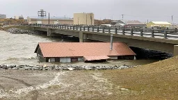 Shrinking sea ice means more-intense storms on Alaska's coast, analysis suggests