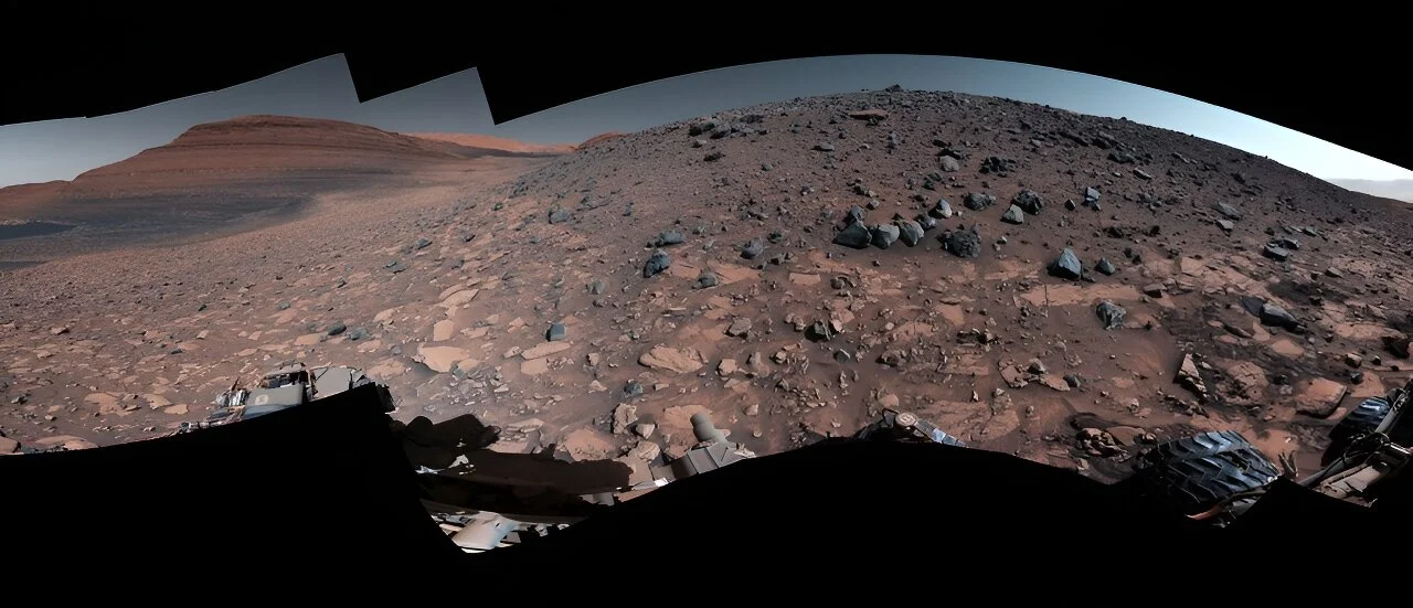 NASA's Curiosity rover reaches Mars ridge where water left debris pileup