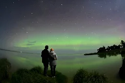 'Party atmosphere': Skygazers treated to another aurora show